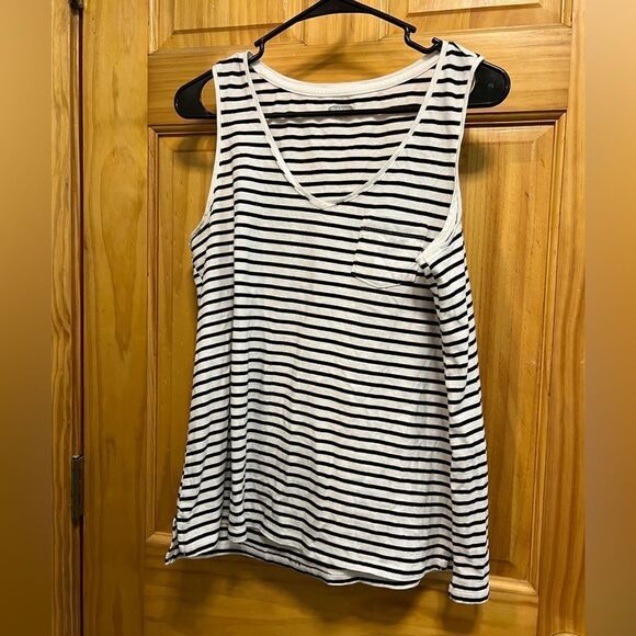 Old Navy size L black and white striped tank top - Picture 1 of 7